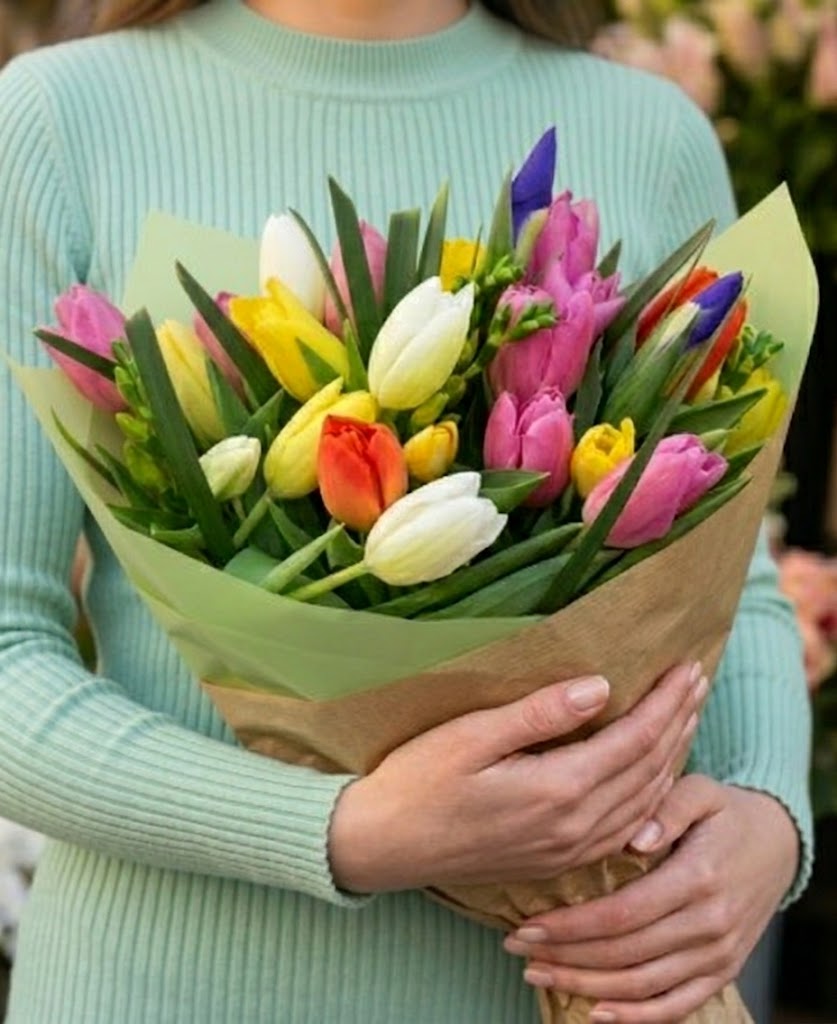 Spring Mix Tulips Bouquet – Joshua's Greenery Floral Design